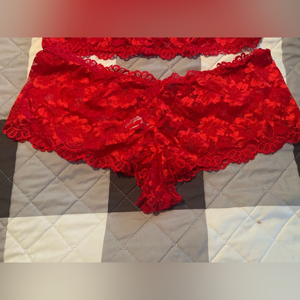 SHEIN Red Lace Intimate Set - Picture 6 of 7